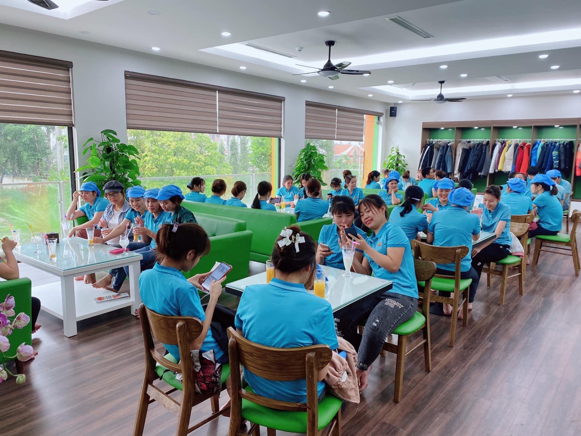 “Quán” cà phê nghe nhạc miễn phí cho công nhân