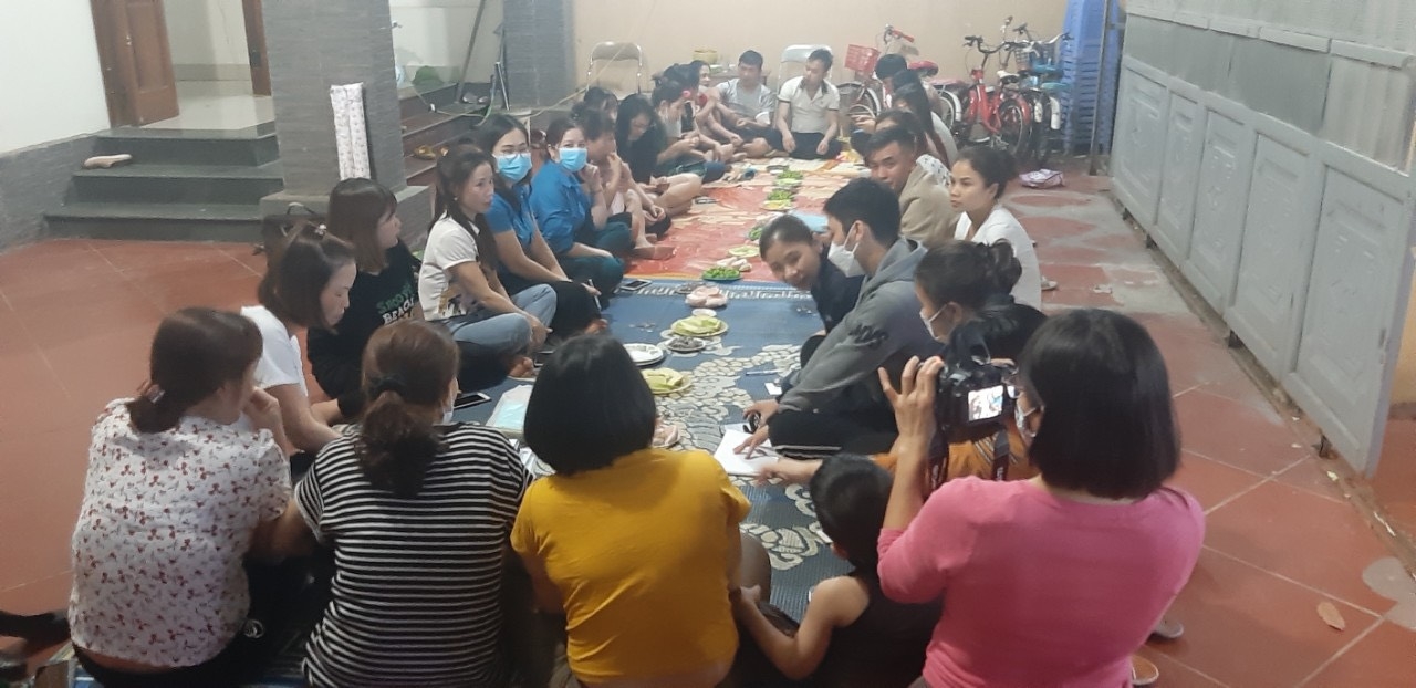 Công nhân nói, cán bộ công đoàn lắng nghe và giải đáp Công nhân nói, cán bộ công đoàn lắng nghe và giải đáp