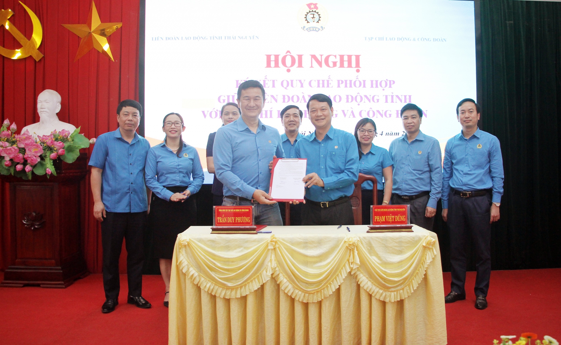 Ký kết Quy chế phối hợp giữa LĐLĐ tỉnh Thái Nguyên và Tạp chí Lao động và Công đoàn