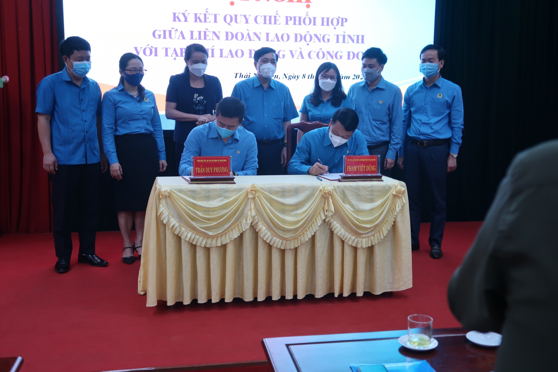 Ký kết Quy chế phối hợp giữa LĐLĐ tỉnh Thái Nguyên và Tạp chí Lao động và Công đoàn