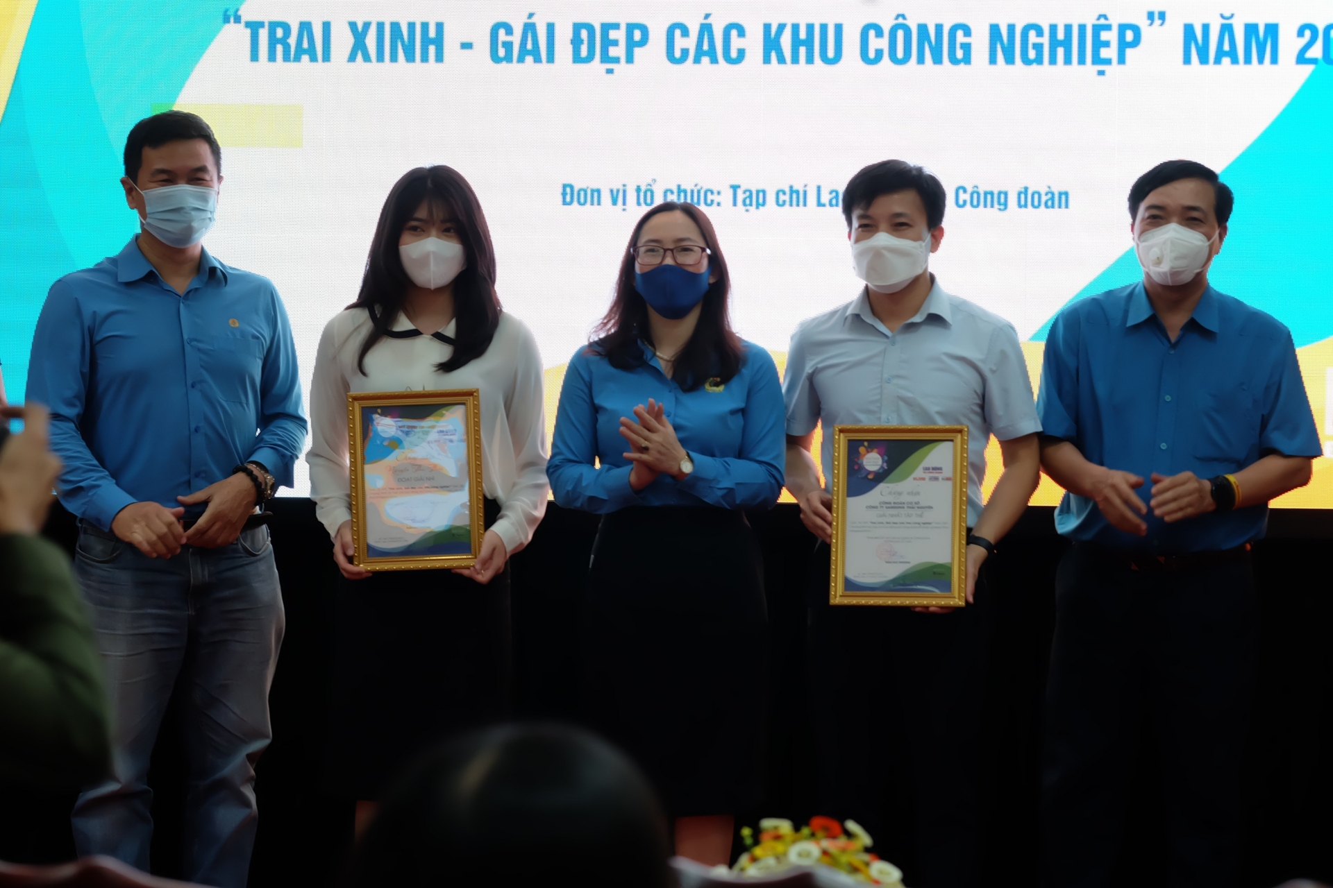 Trao giải “Trai xinh - Gái đẹp các Khu công nghiệp” đến công đoàn cơ sở và công nhân Trao giải “Trai xinh - Gái đẹp các Khu công nghiệp” đến công đoàn cơ sở và công nhân