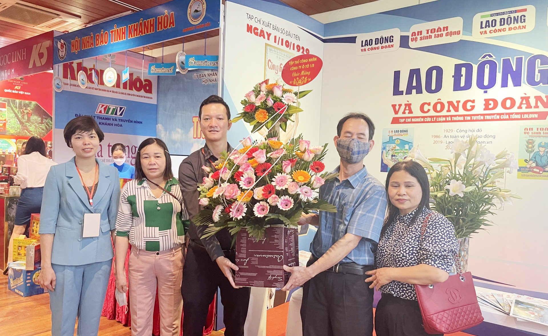 Tạp chí Lao động và Công đoàn tham gia Hội báo toàn quốc 2022 Tạp chí Lao động và Công đoàn tham gia Hội báo toàn quốc 2022