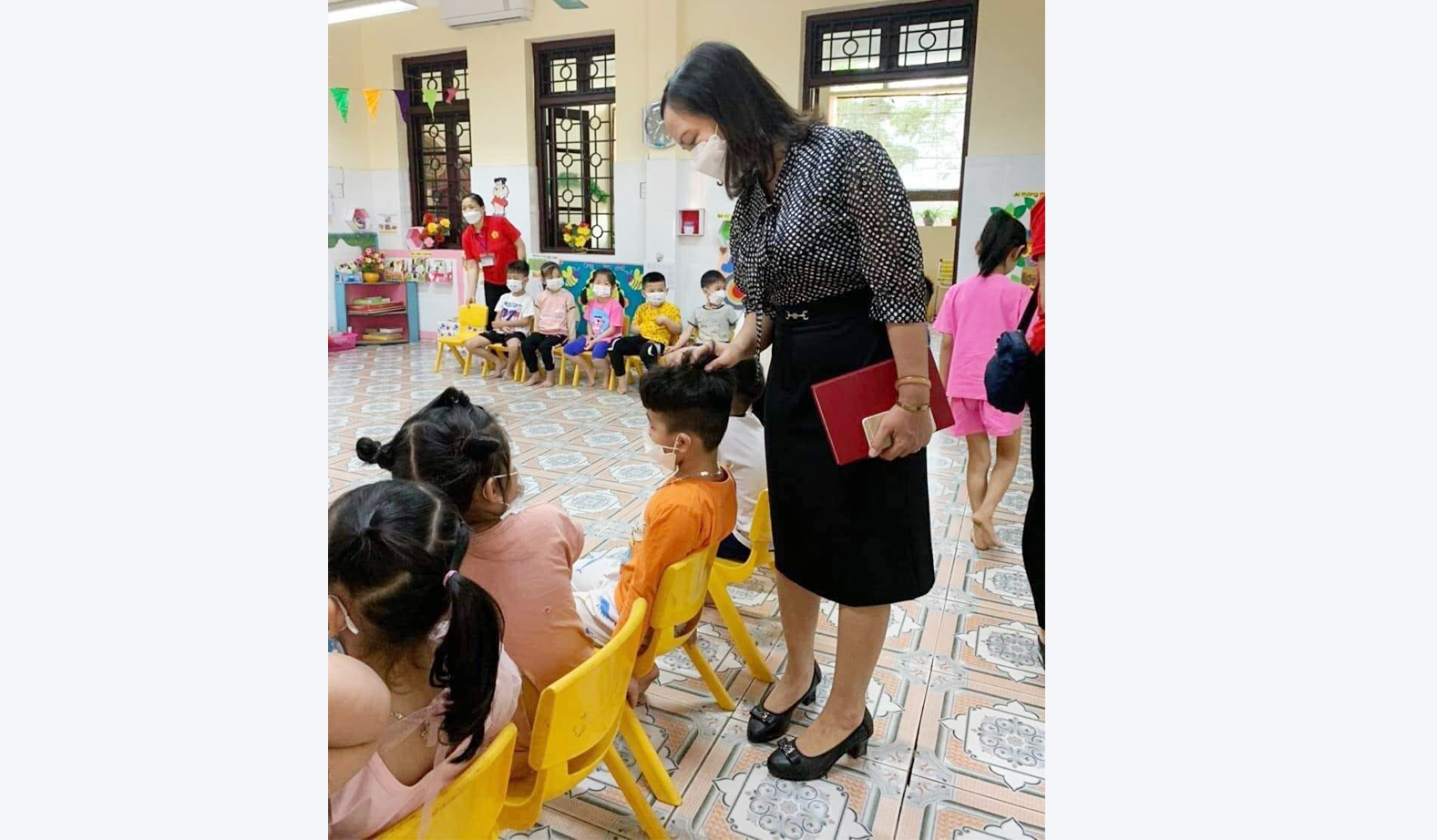 “Yêu nhau như thế bằng mười hại nhau" “Yêu nhau như thế bằng mười hại nhau"