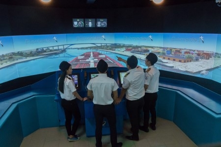 Sửa đổi quy định về sử dụng lao động, Việt Nam đã có những nữ thuyền viên đầu tiên