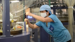 Tăng lương tối thiểu: “Tiến thoái lưỡng nan”