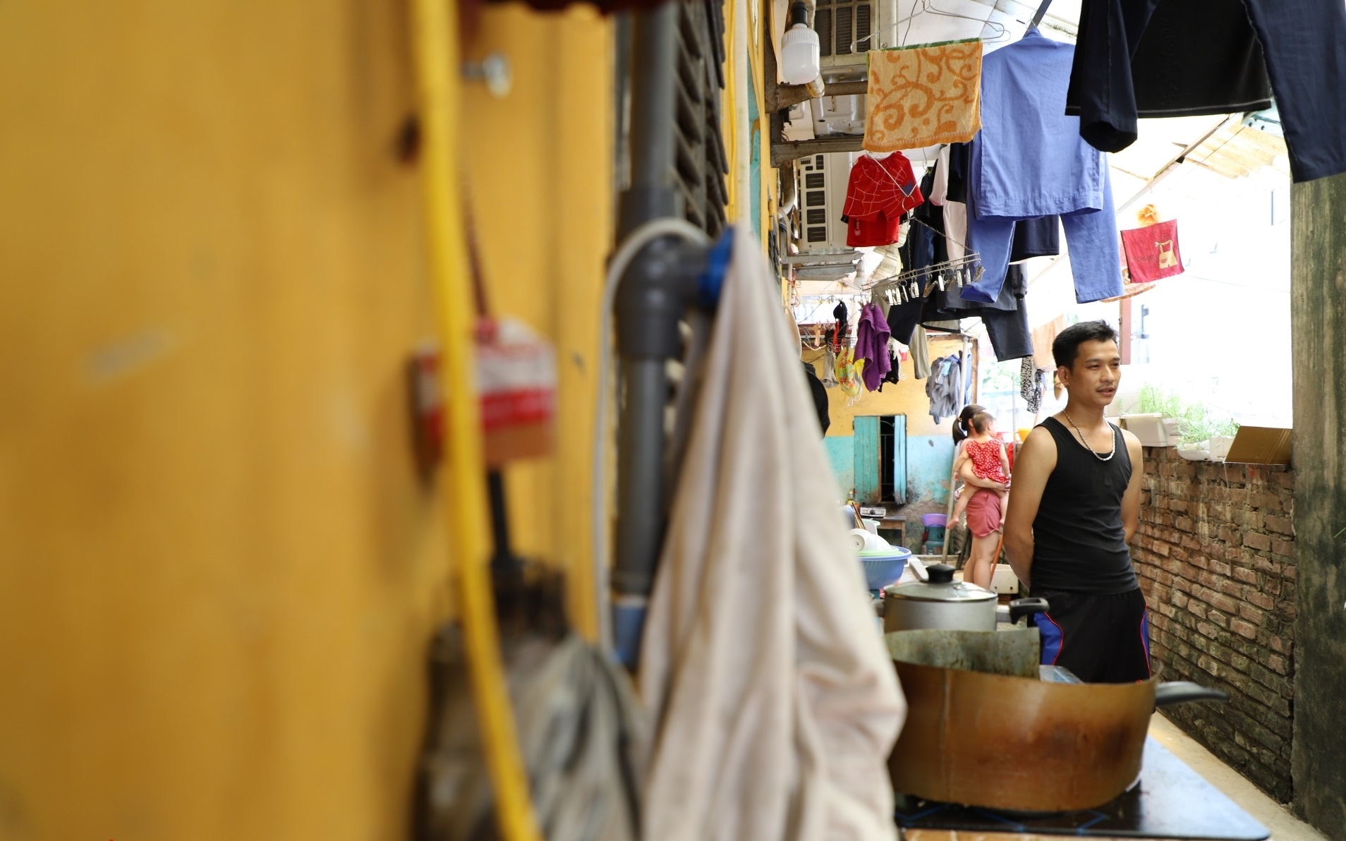 Công nhân “ngóng” tiền hỗ trợ thuê trọ Công nhân “ngóng” tiền hỗ trợ thuê trọ