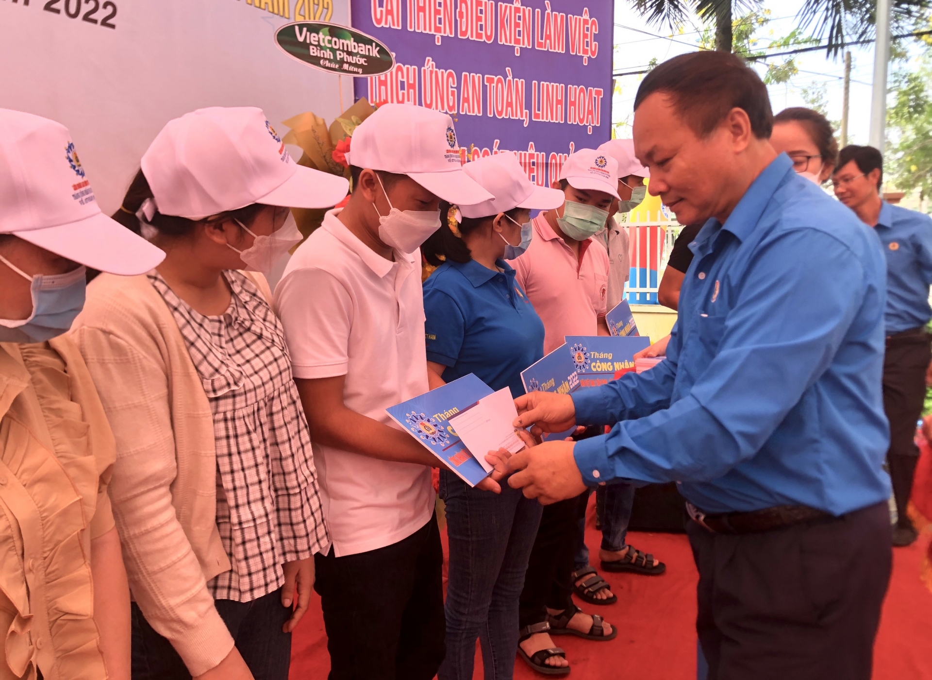 Công đoàn Bình Phước tập trung chăm lo cho đoàn viên, NLĐ trong Tháng Công nhân