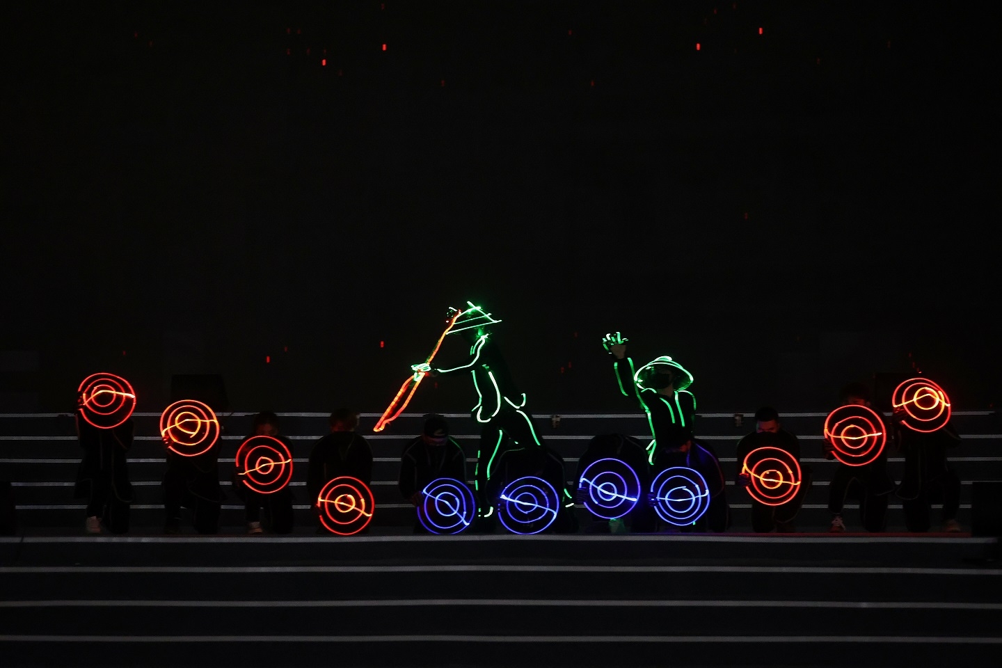 Hàng ngàn người tham dự đêm khai mạc Lễ hội Du lịch biển 2022 tại Sầm Sơn