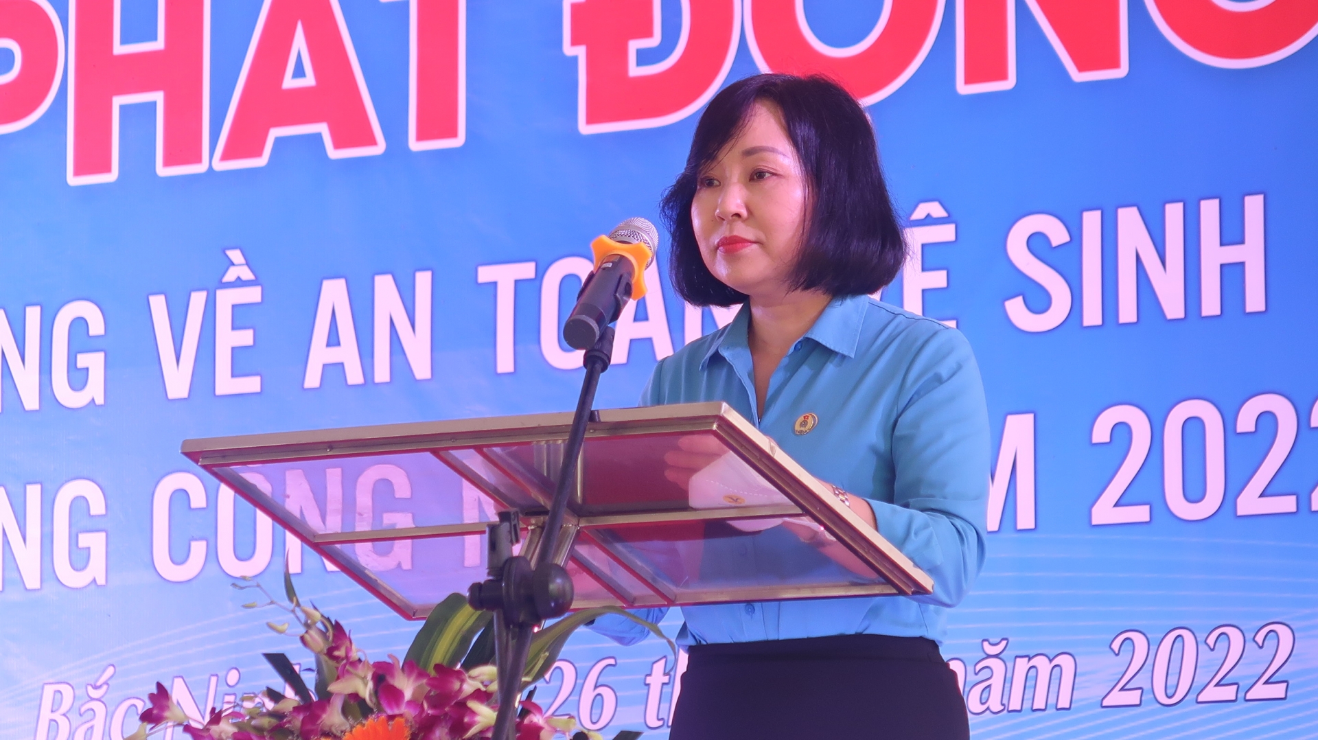 Tặng hơn 1.000 suất quà cho đoàn viên, người lao động có hoàn cảnh khó khăn Tặng hơn 1.000 suất quà cho đoàn viên, người lao động có hoàn cảnh khó khăn