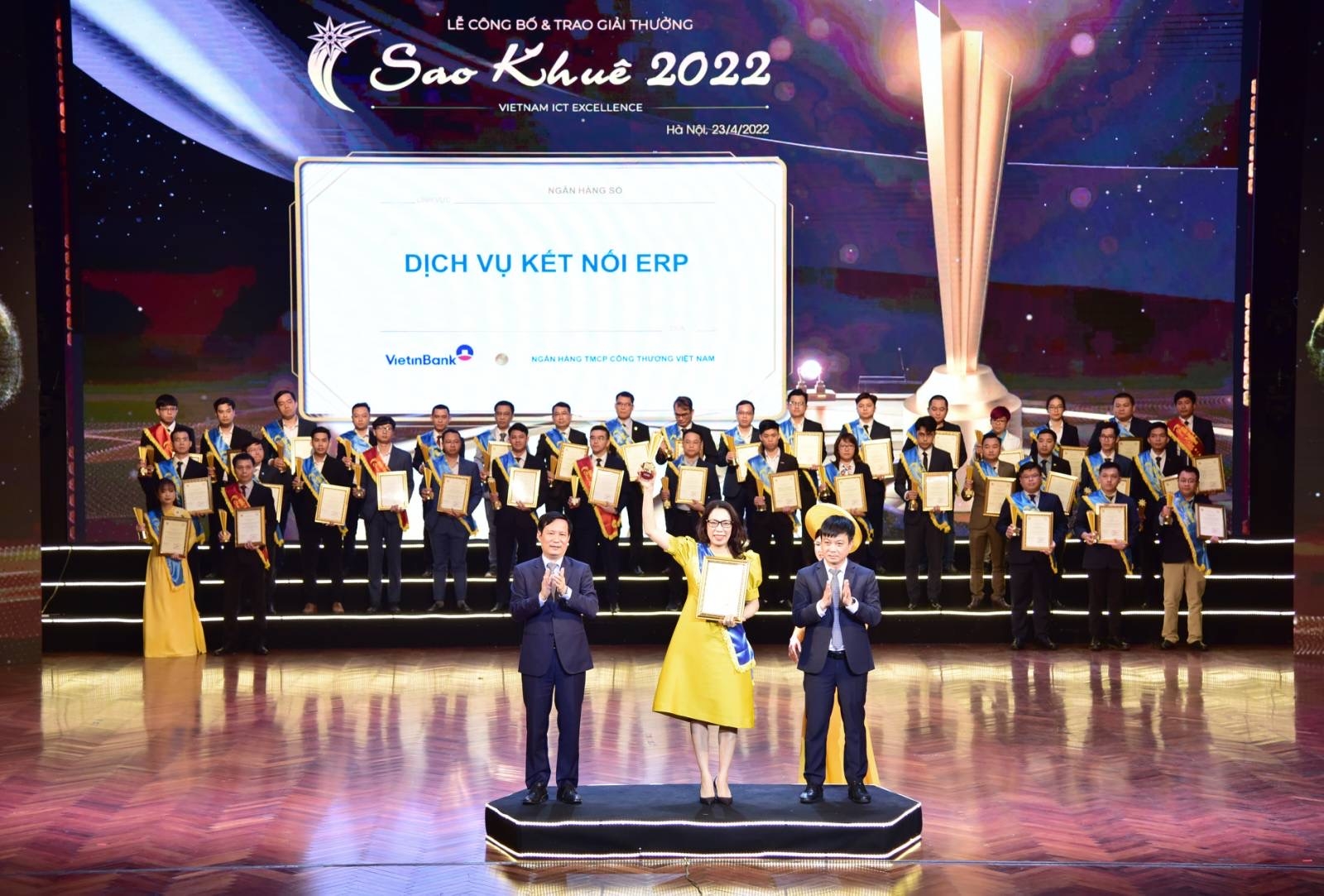 Dịch vụ ngân hàng duy nhất lọt Top 10 Sao Khuê 2022