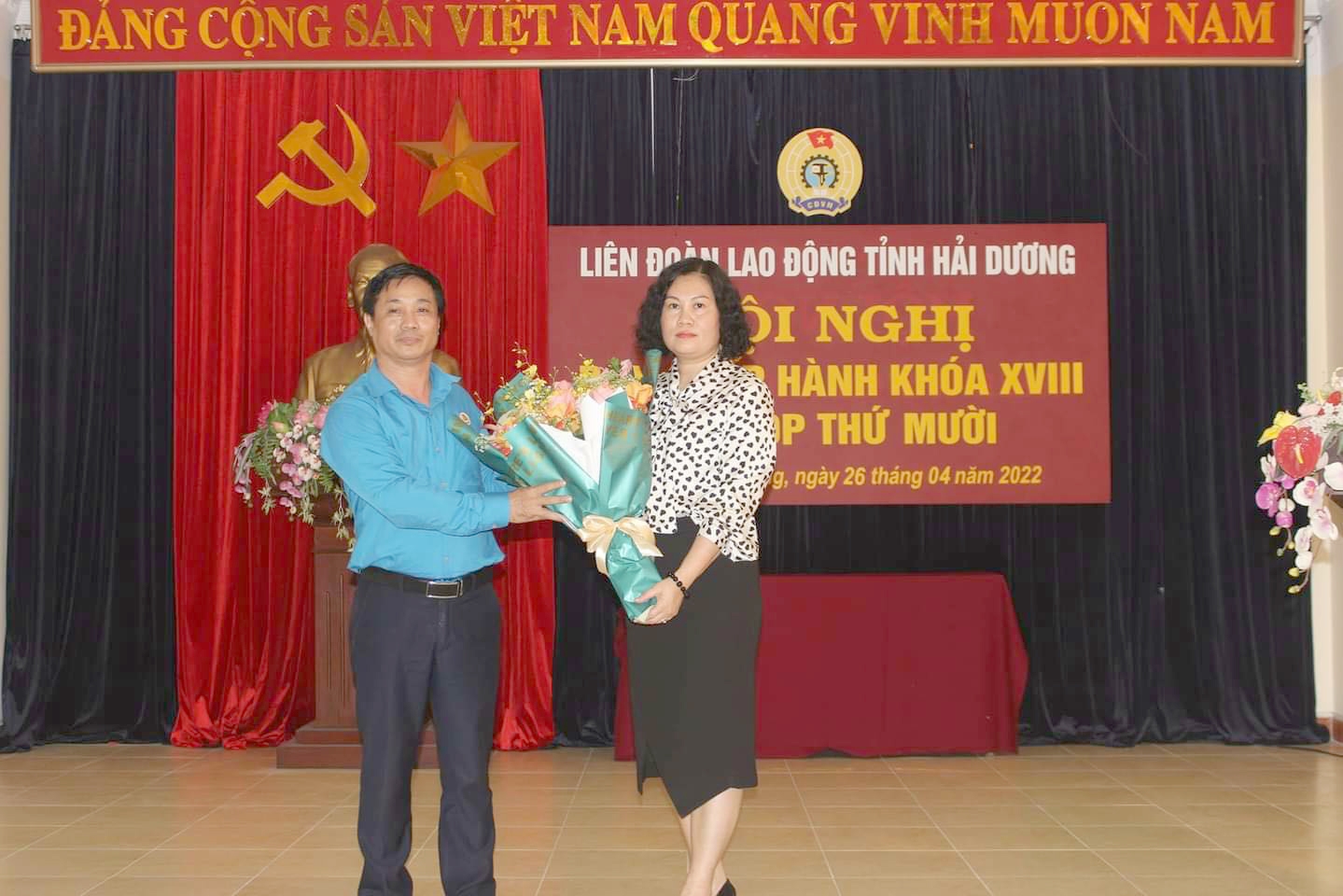 Bà Ngô Thị Thanh Hòa giữ chức Chủ tịch LĐLĐ tỉnh Hải Dương Bà Ngô Thị Thanh Hòa giữ chức Chủ tịch LĐLĐ tỉnh Hải Dương