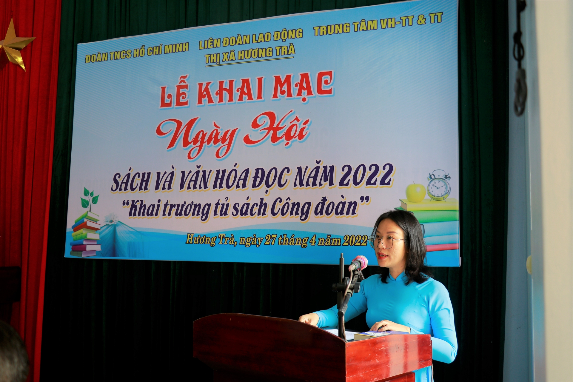 LĐLĐ Hương Trà: Khai trương Tủ sách Công đoàn