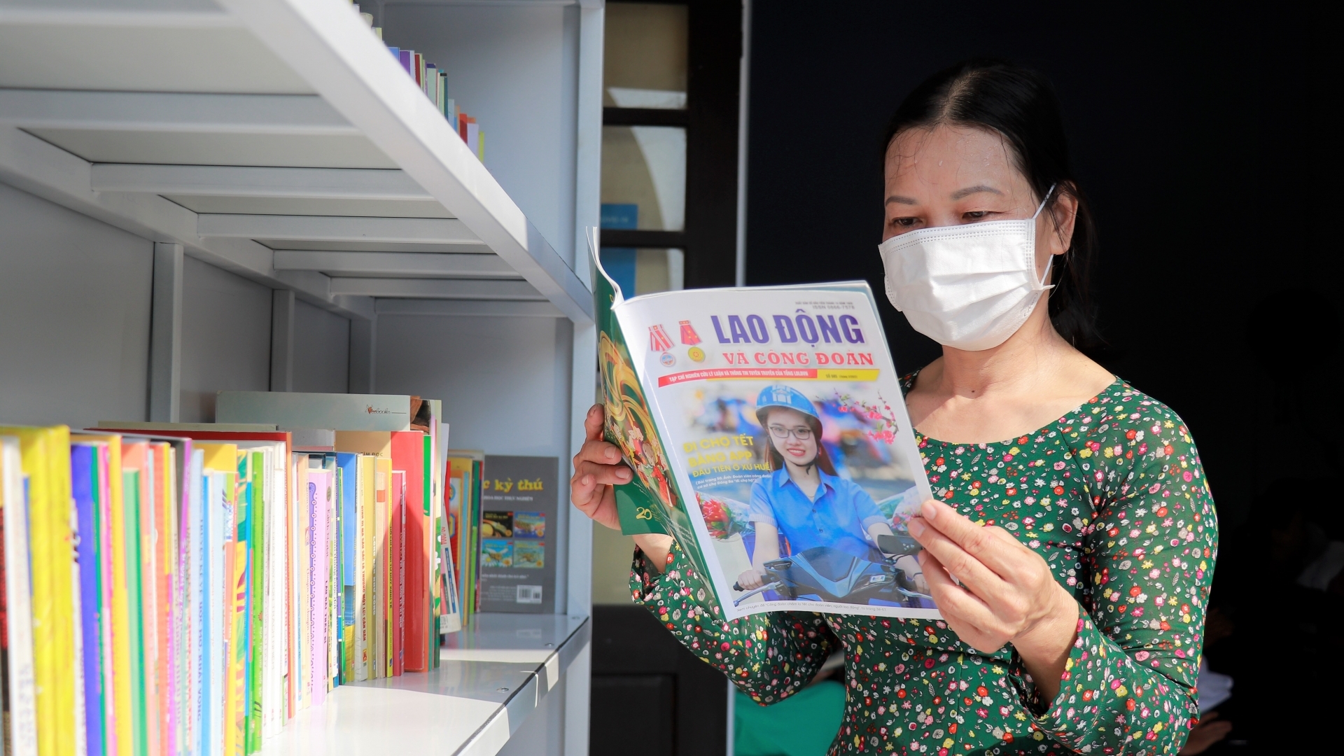 LĐLĐ Hương Trà: Khai trương Tủ sách Công đoàn