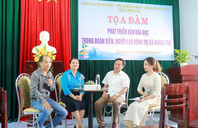 LĐLĐ Hương Trà: Khai trương Tủ sách Công đoàn