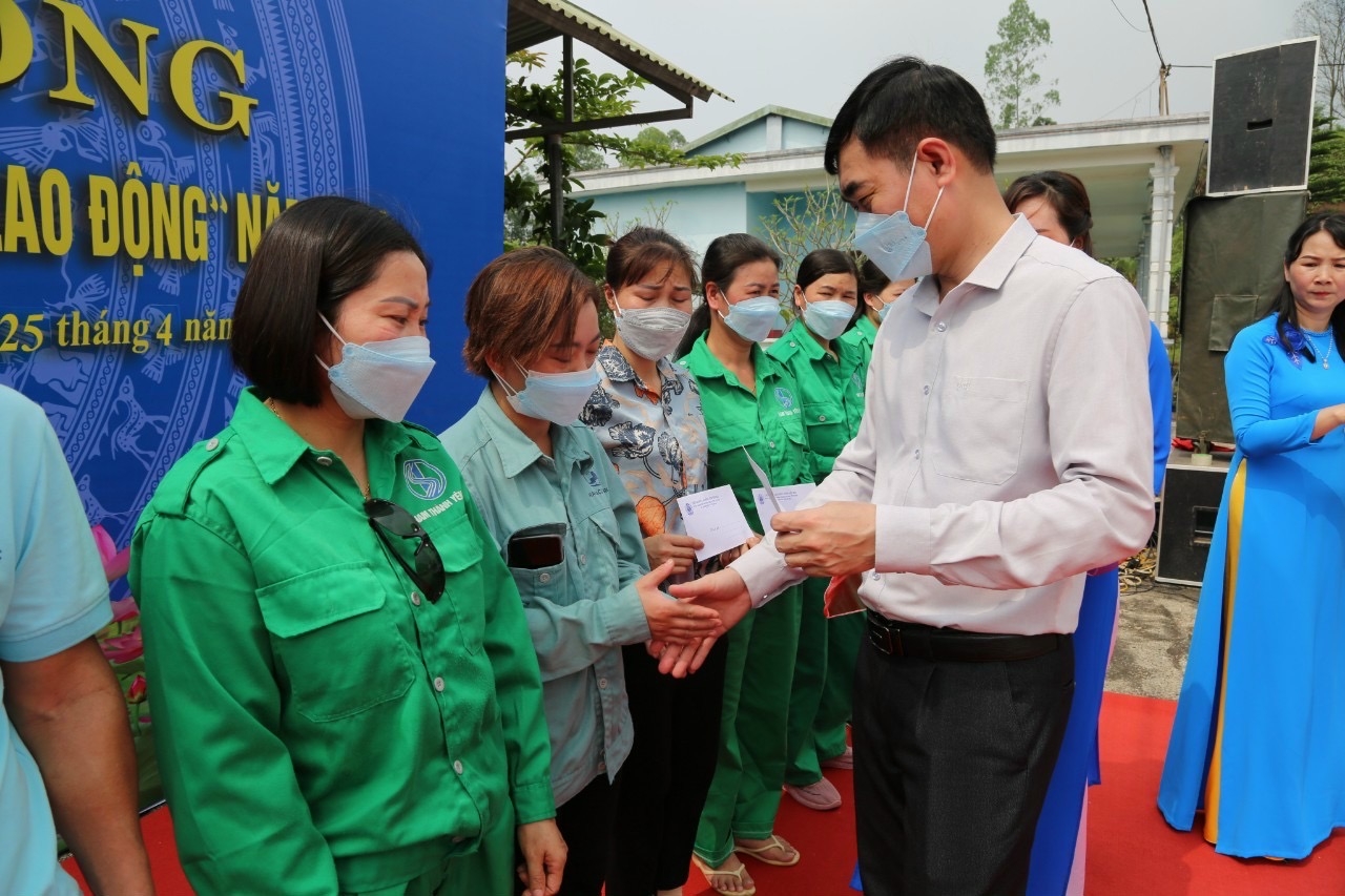 Tháng 5 trọng điểm của Công đoàn các Khu công nghiệp tỉnh Yên Bái