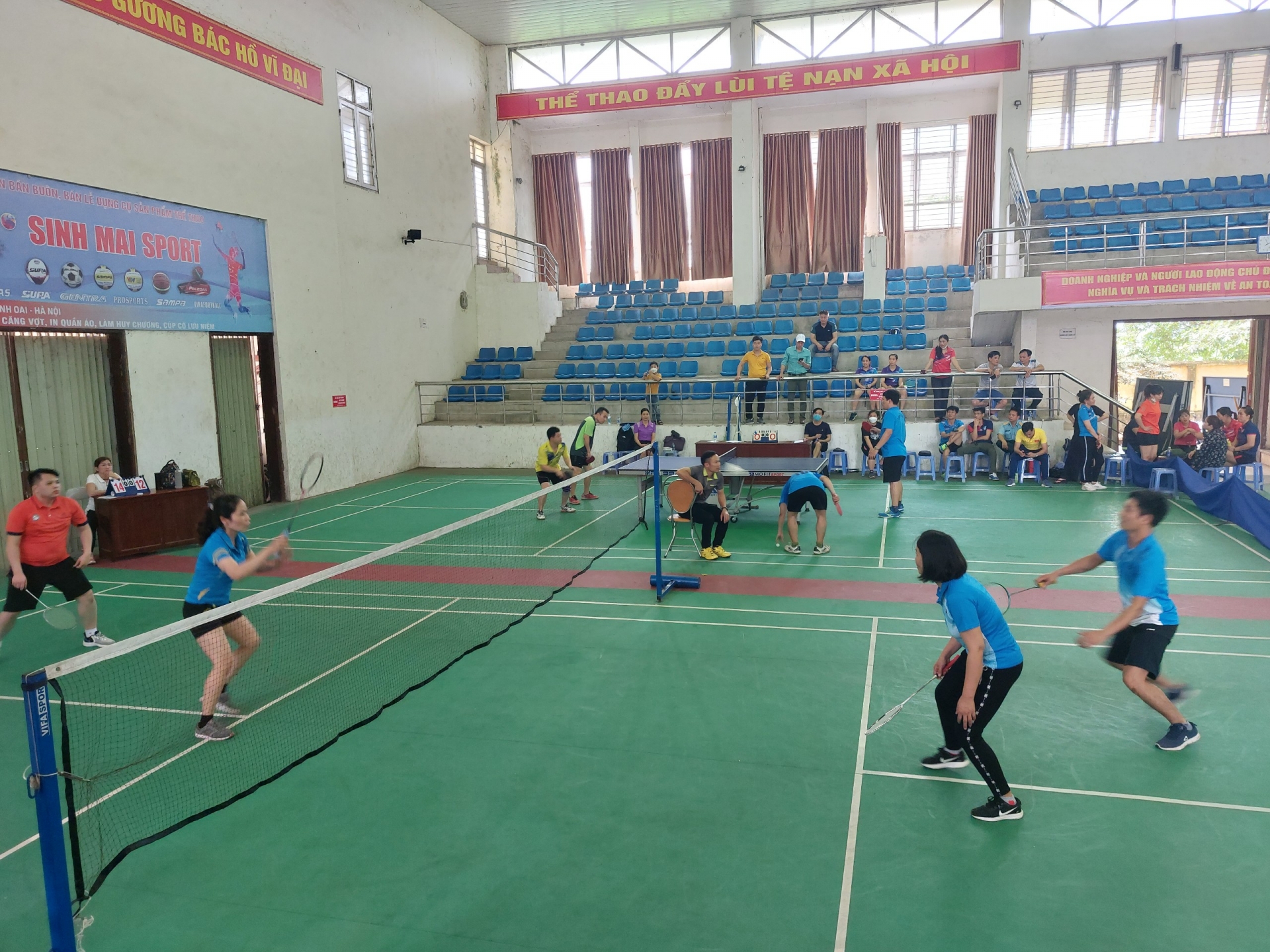 Tổ chức Hội khoẻ nhân dịp Tháng công nhân