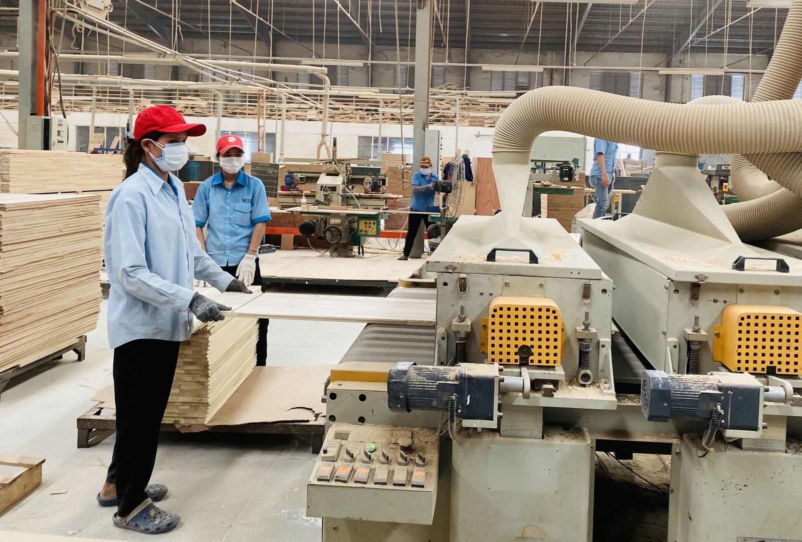 Nhận diện nguy cơ và các giải pháp phòng ngừa tại làng nghề chế biến gỗ