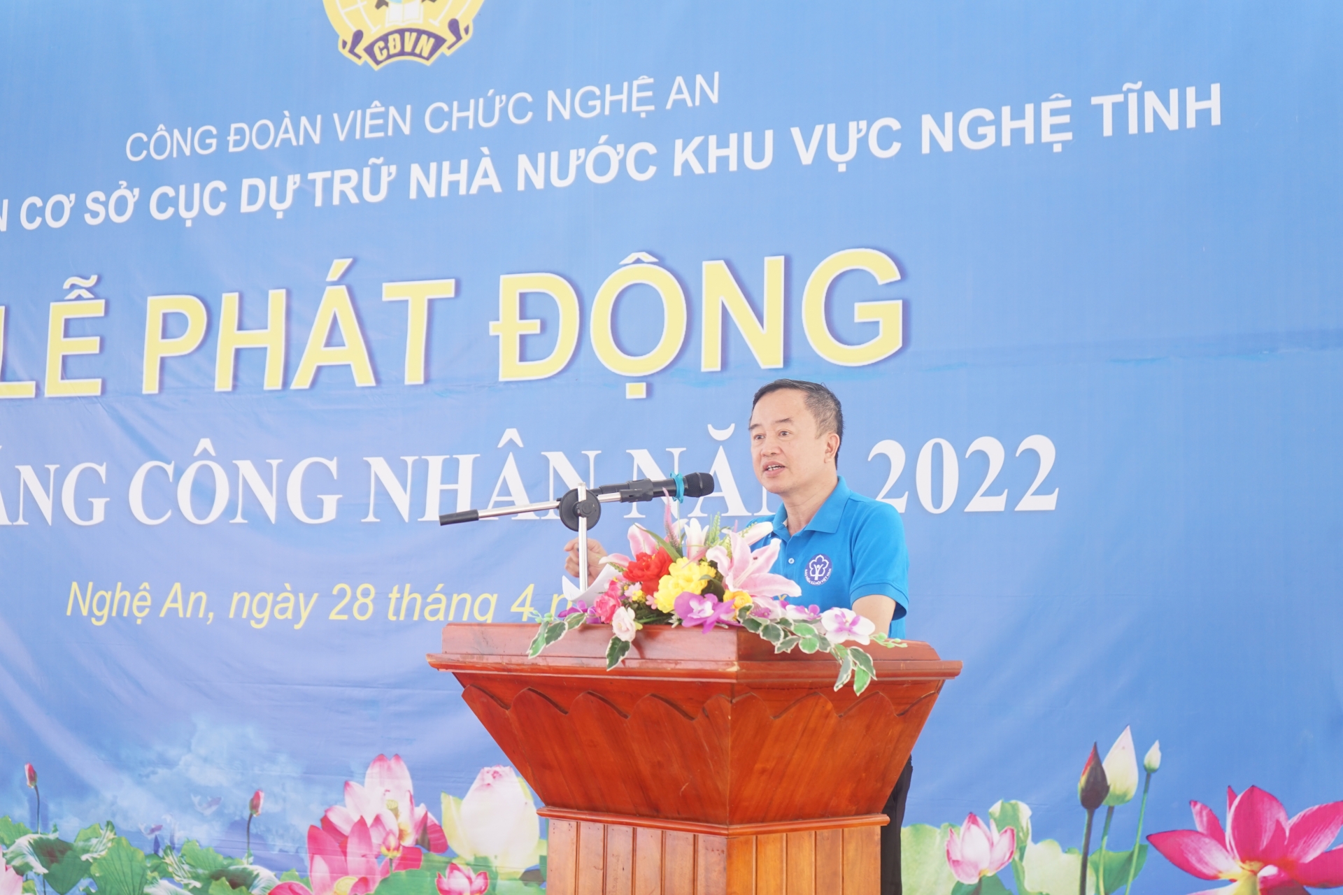 Công đoàn Viên chức Nghệ An phát động tháng Công nhân Người lao động hài lòng khi được tư vấn chế độ BHXH và chăm sóc sức khỏe hậu Covid-19