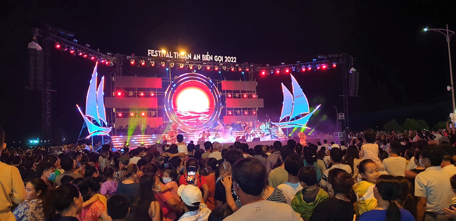 Festival “Thuận An biển gọi 2022 Festival “Thuận An biển gọi 2022