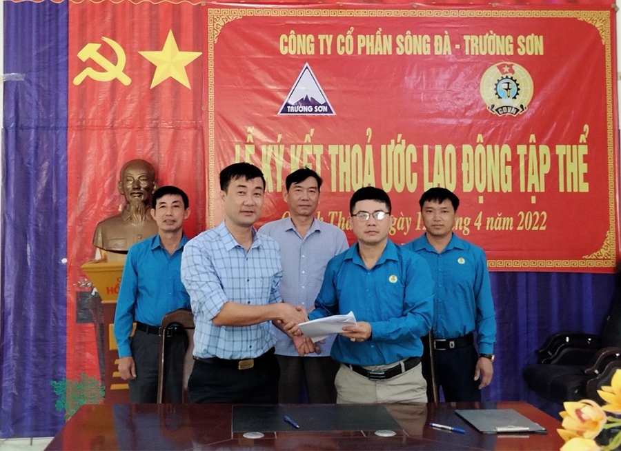 Công đoàn Nghệ An: Nỗ lực nâng cao chất lượng thoả ước lao động tập thể Công đoàn Nghệ An: Nỗ lực nâng cao chất lượng thoả ước lao động tập thể