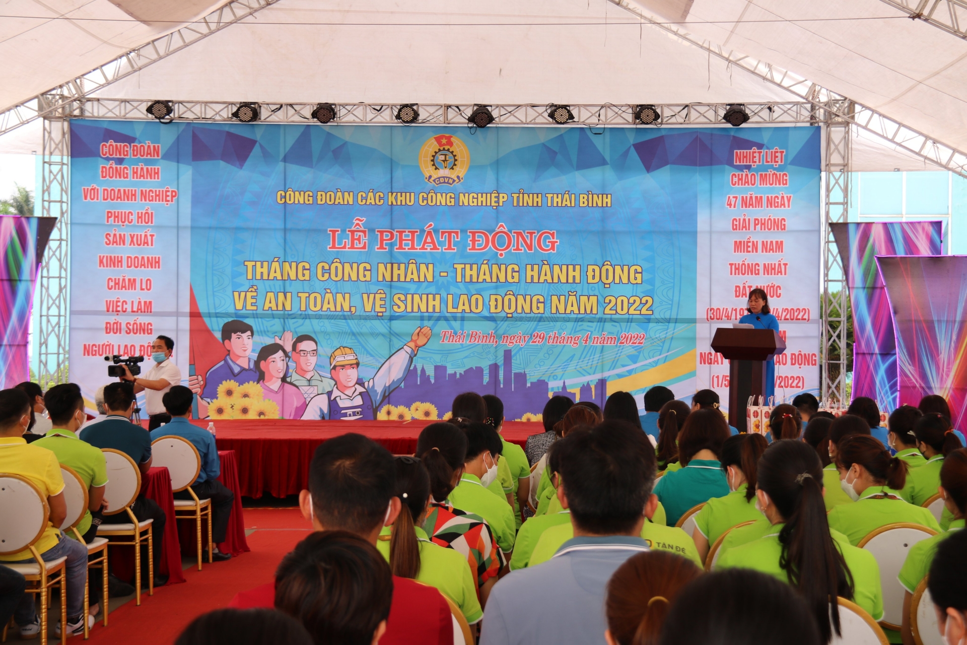 Hưởng ứng Tháng Công nhân với tinh thần trách nhiệm và quyết tâm cao nhất