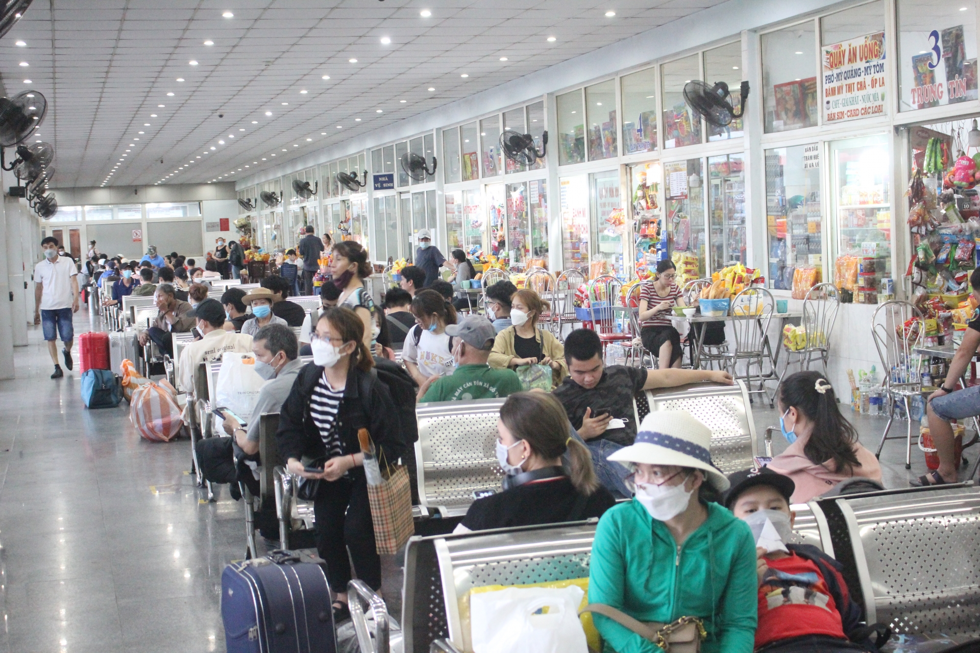 Nghỉ lễ dài ngày, người lao động Đà Nẵng háo hức về quê Nghỉ lễ dài ngày, người lao động Đà Nẵng háo hức về quê