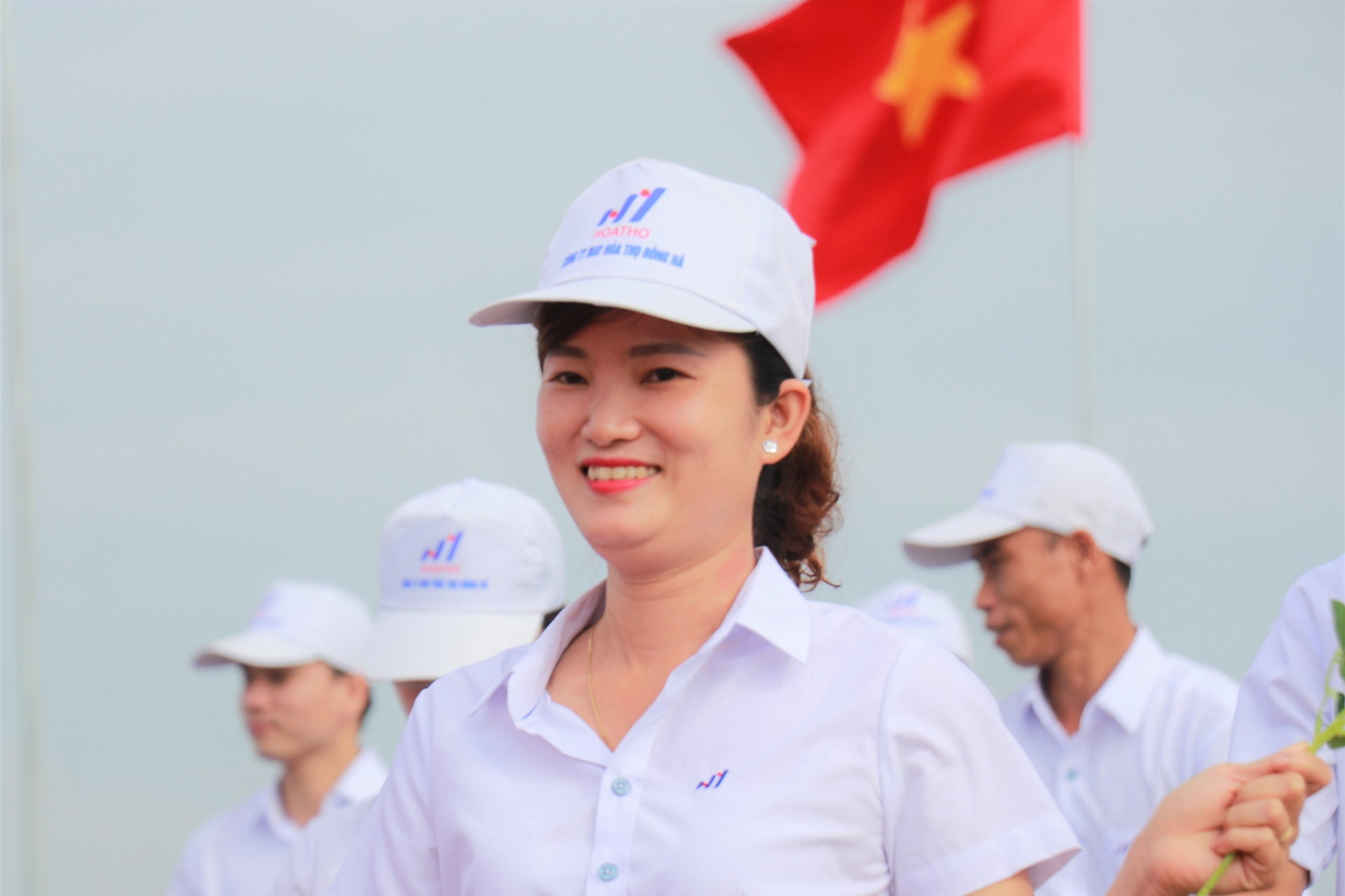 Hàng trăm CNVCLĐ Quảng Trị tham gia diễu hành tại Lễ thượng cờ “Thống nhất non sông”