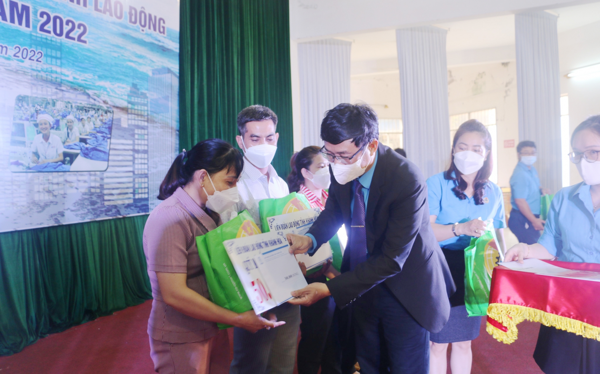 LĐLĐ tỉnh Khánh Hòa:Triển khai những hành động cụ thể để phòng ngừa tai nạn lao động