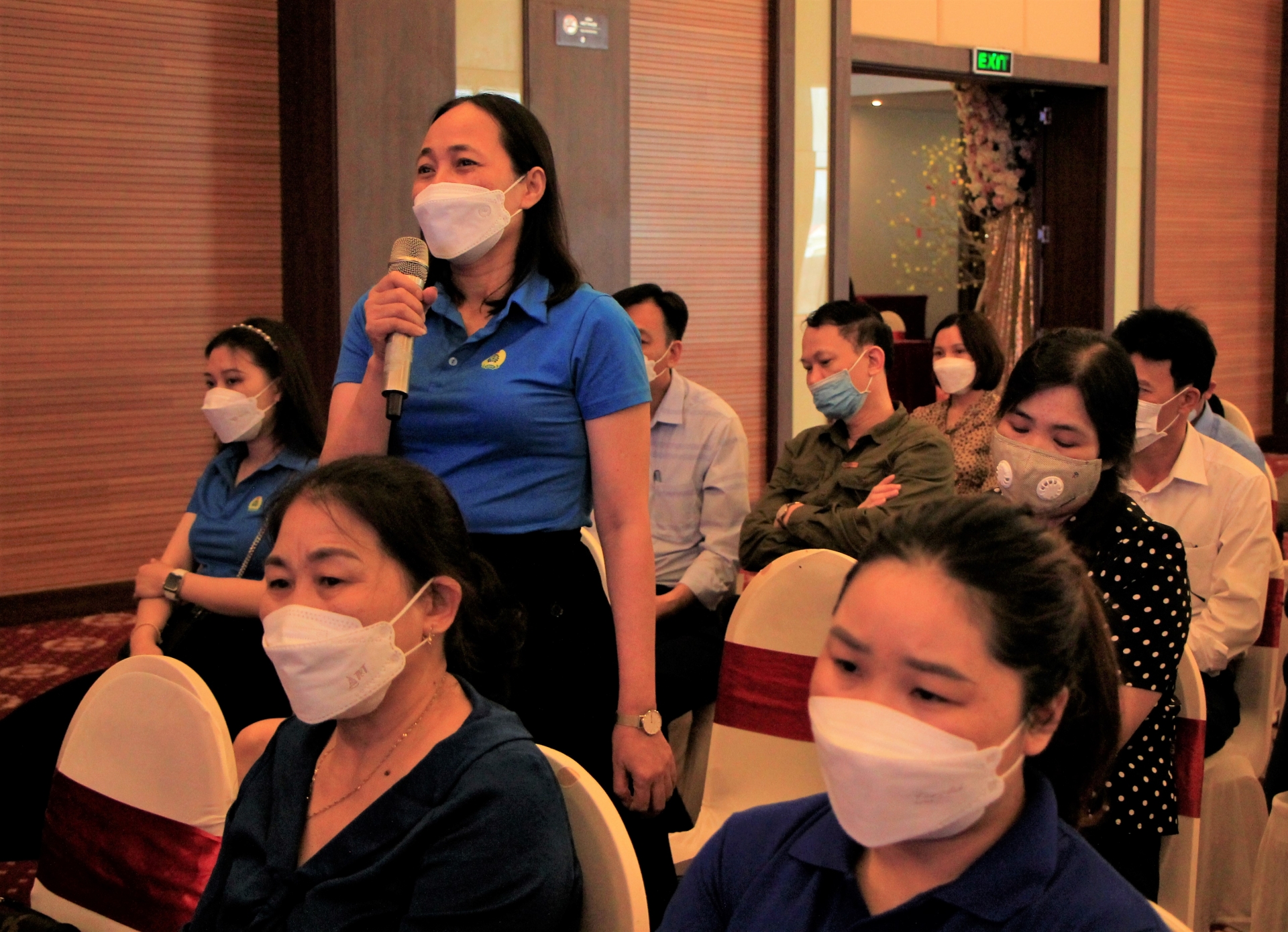 Gặp gỡ, đối thoại giữa người đứng đầu địa phương với cán bộ, đoàn viên, người lao động. Nghệ An: Lãnh đạo thị xã Hoàng Mai đối thoại với người lao động