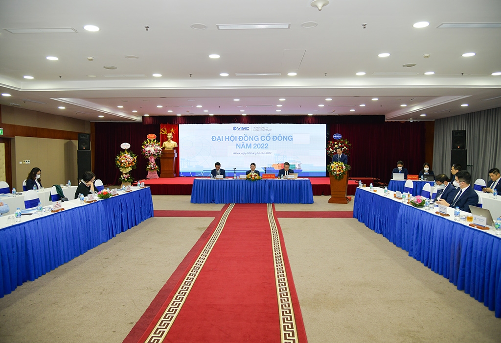 Phát triển đội tàu container nhằm cạnh tranh với hãng tàu nước ngoài