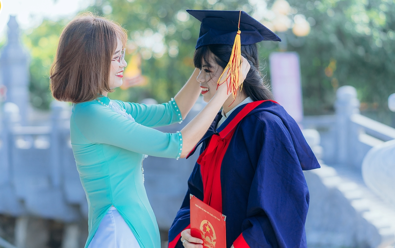 Tăng học phí trường công: Lợi bất cập hại Tăng học phí trường công: Lợi bất cập hại