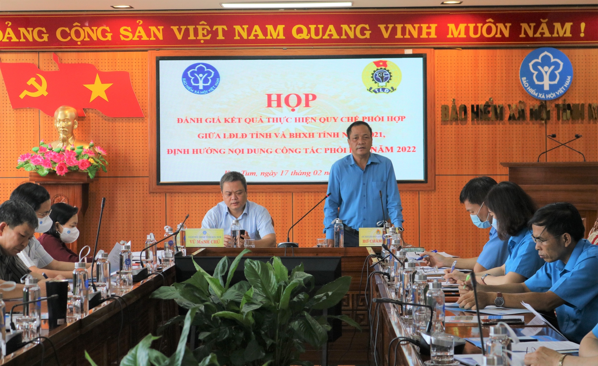 Kon Tum: LĐLĐ và BHXH tỉnh tăng cường phối hợp để bảo đảm quyền lợi cho người lao động