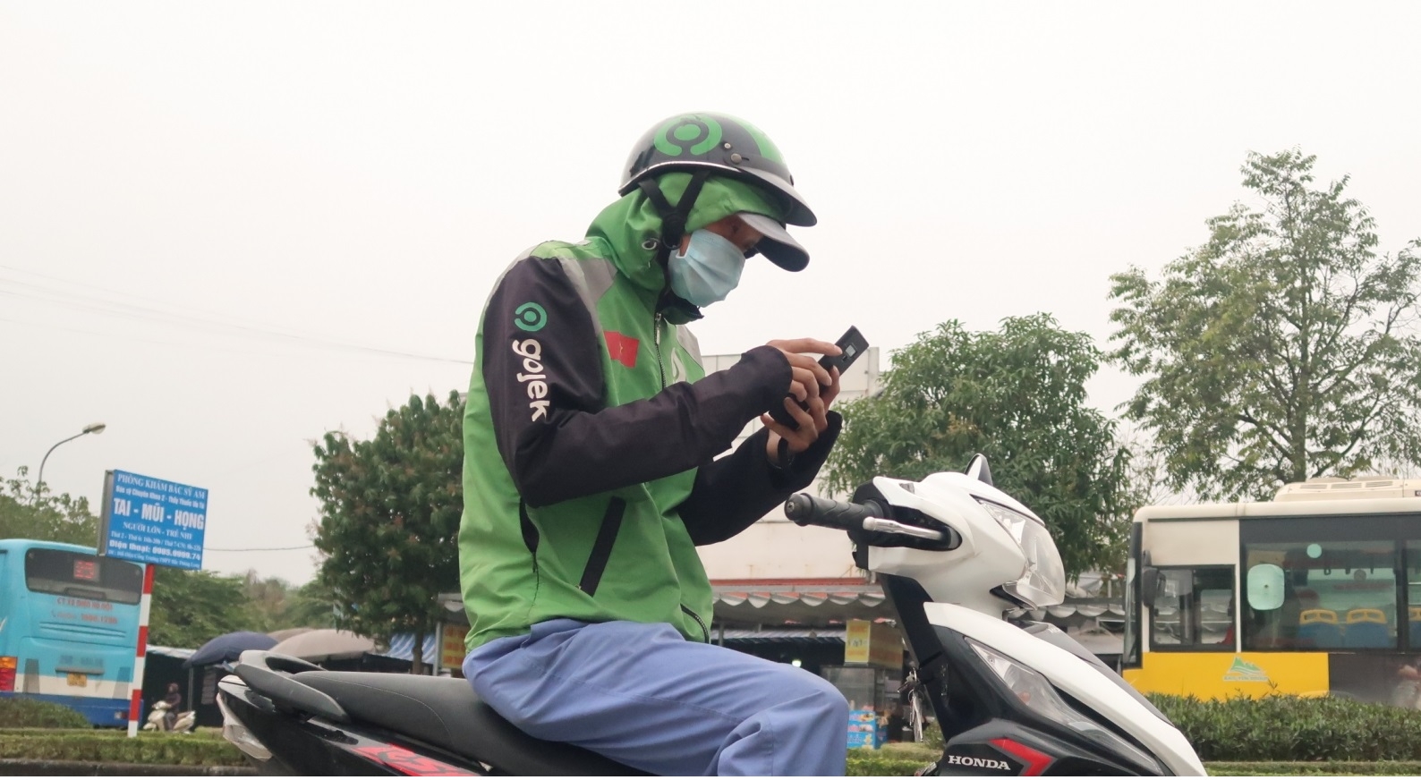 Giải pháp thu hẹp “khoảng trống chính sách” cho lái xe công nghệ Giải pháp thu hẹp “khoảng trống chính sách” cho lái xe công nghệ