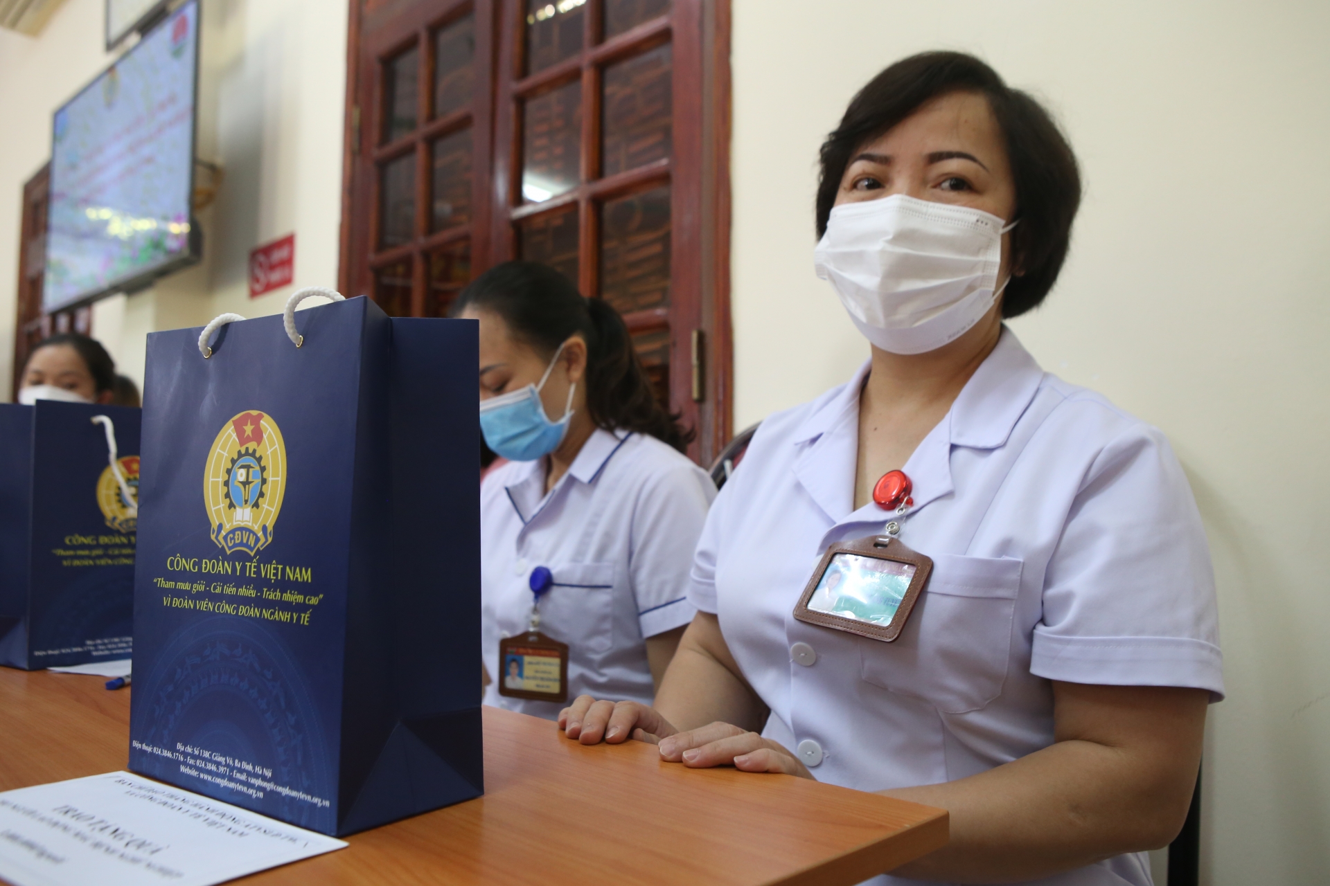 Trao quà cho người lao động mắc bệnh nghề nghiệp có hoàn cảnh khó khăn