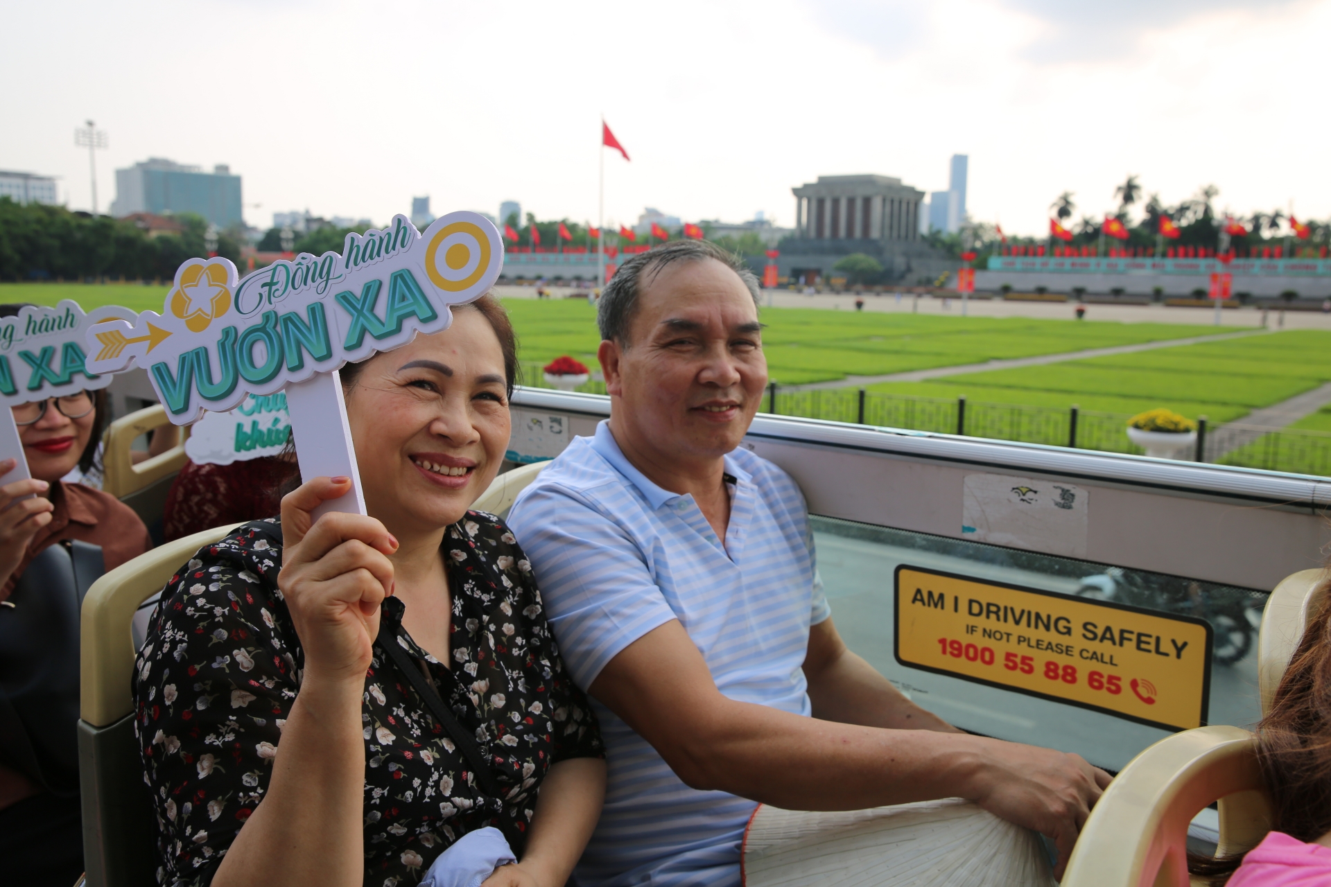 Trải nghiệm miễn phí xe bus 2 tầng xuyên Việt cùng BIDV Trải nghiệm miễn phí xe bus 2 tầng xuyên Việt cùng BIDV