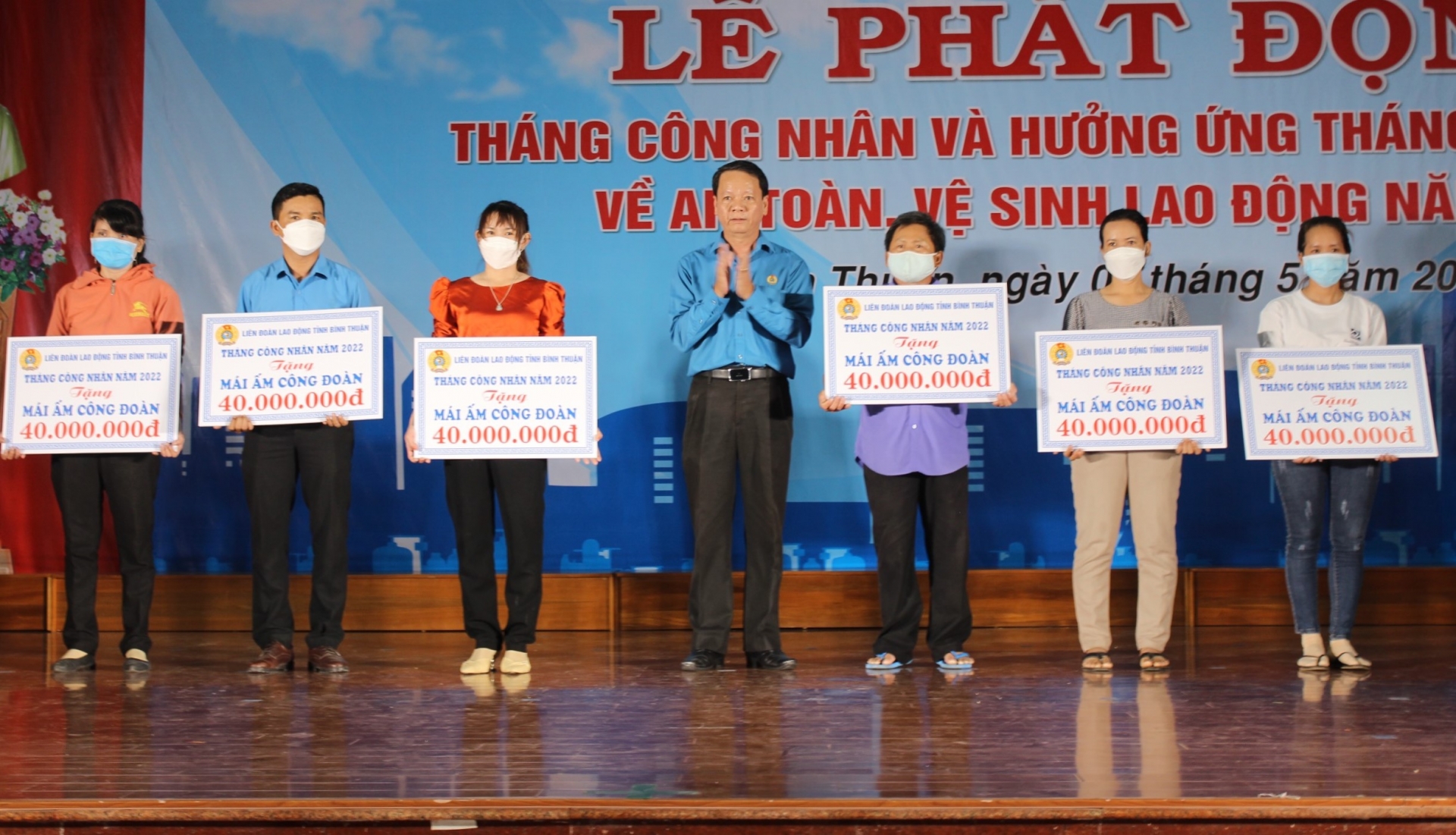 LĐLĐ tỉnh Bình Thuận phát động Tháng Công nhân và Tháng hành động về ATVSLĐ năm 2022 LĐLĐ tỉnh Bình Thuận phát động Tháng Công nhân và Tháng hành động về ATVSLĐ năm 2022
