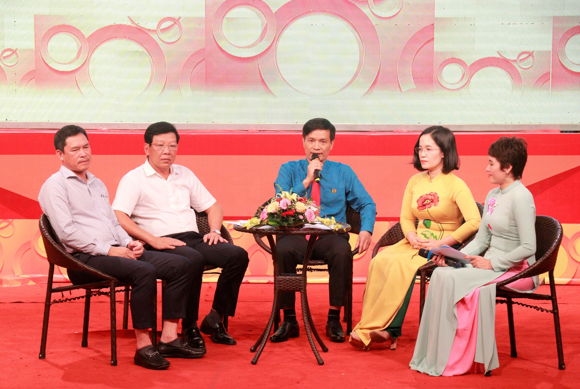 LĐLĐ tỉnh Quảng Bình hưởng ứng Tháng Hành động về ATVSLĐ và Tháng Công nhân