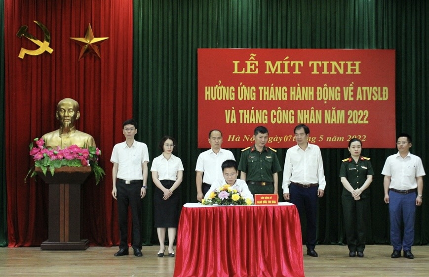 “Các đơn vị phải nâng cao chất lượng công tác huấn luyện An toàn vệ sinh lao động” “Các đơn vị phải nâng cao chất lượng công tác huấn luyện An toàn vệ sinh lao động”