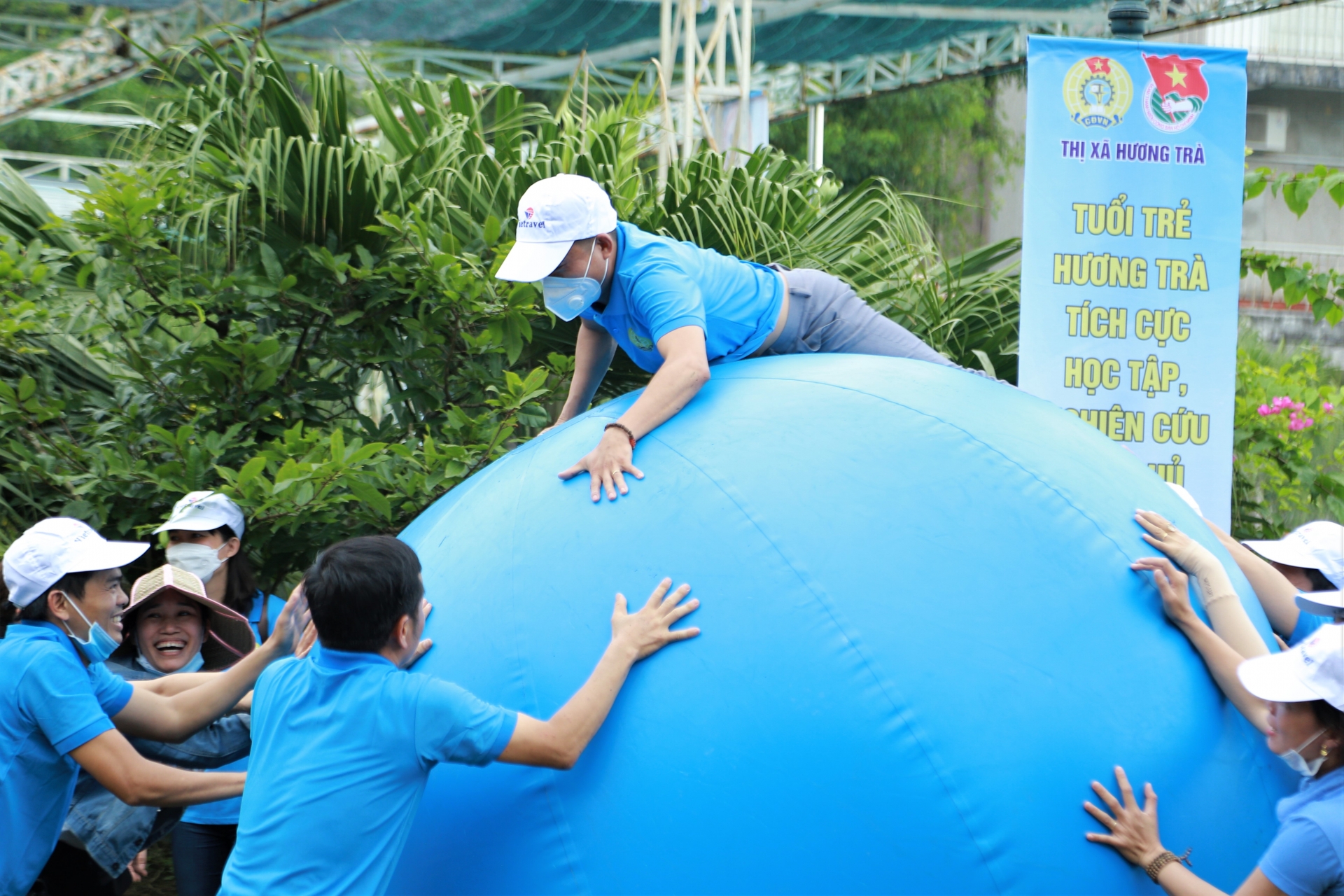 Sôi nổi Ngày hội công nhân thị xã Hương Trà (Thừa Thiên Huế)