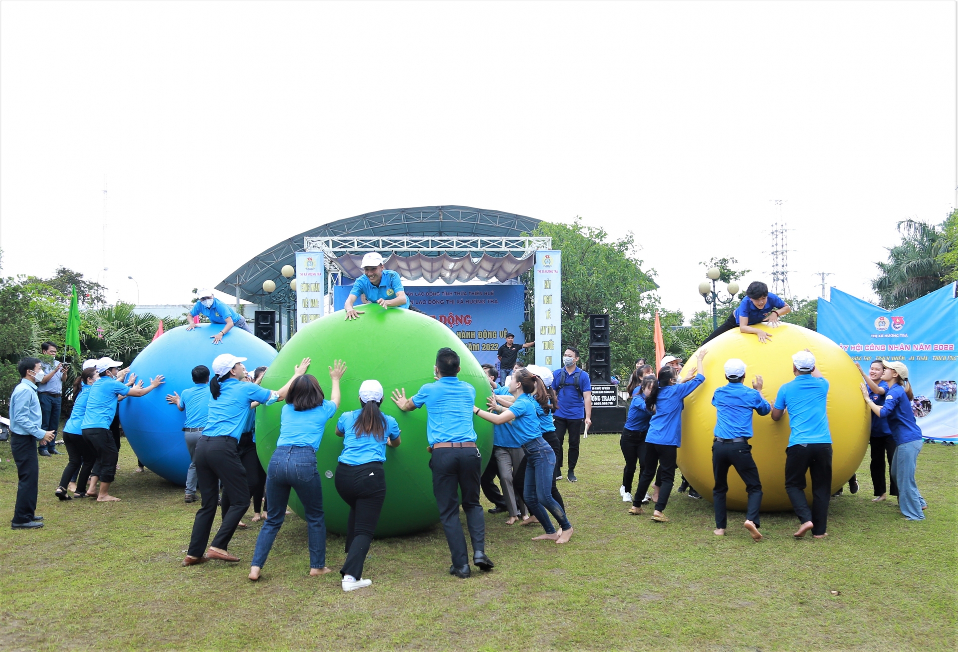 Sôi nổi Ngày hội công nhân thị xã Hương Trà (Thừa Thiên Huế)