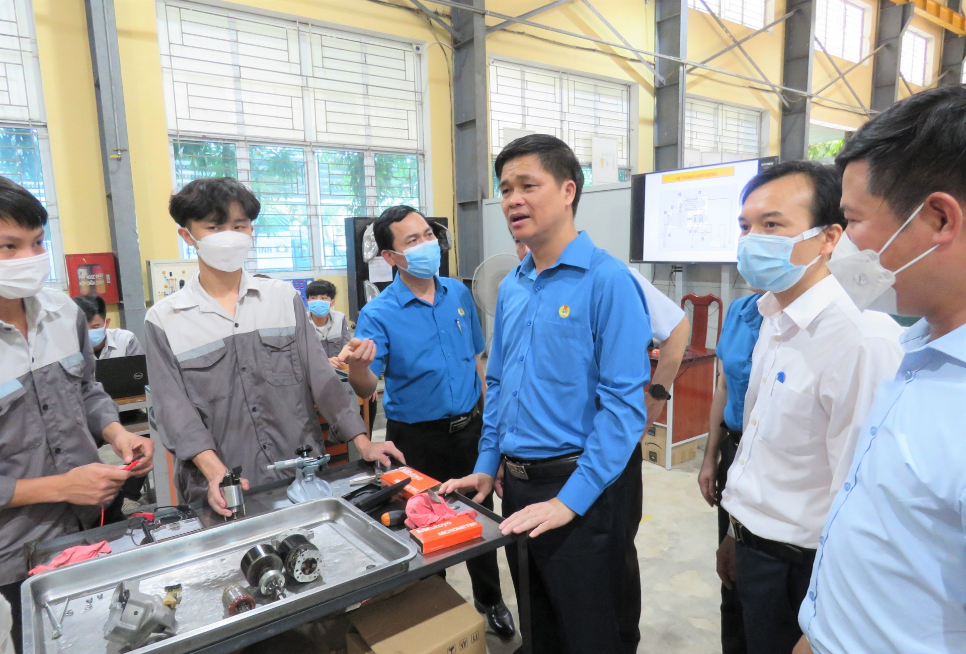 Nâng cao vị trí, vị thế cơ sở giáo dục nghề nghiệp của tổ chức Công đoàn Nâng cao vị trí, vị thế cơ sở giáo dục nghề nghiệp của tổ chức Công đoàn