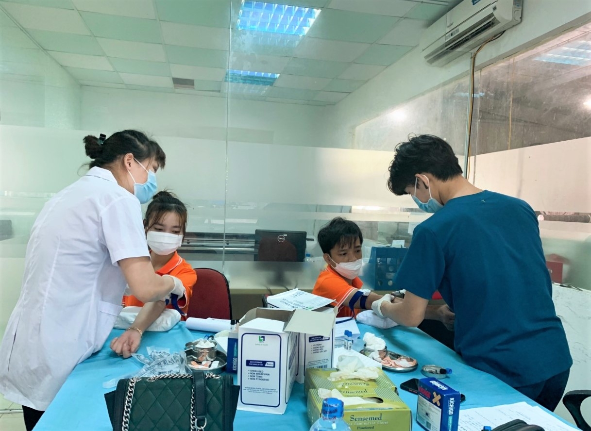 Công đoàn KKT Quảng Bình hưởng ứng Tháng Công nhân bằng các hoạt động thiết thực Công đoàn KKT Quảng Bình hưởng ứng Tháng Công nhân bằng các hoạt động thiết thực