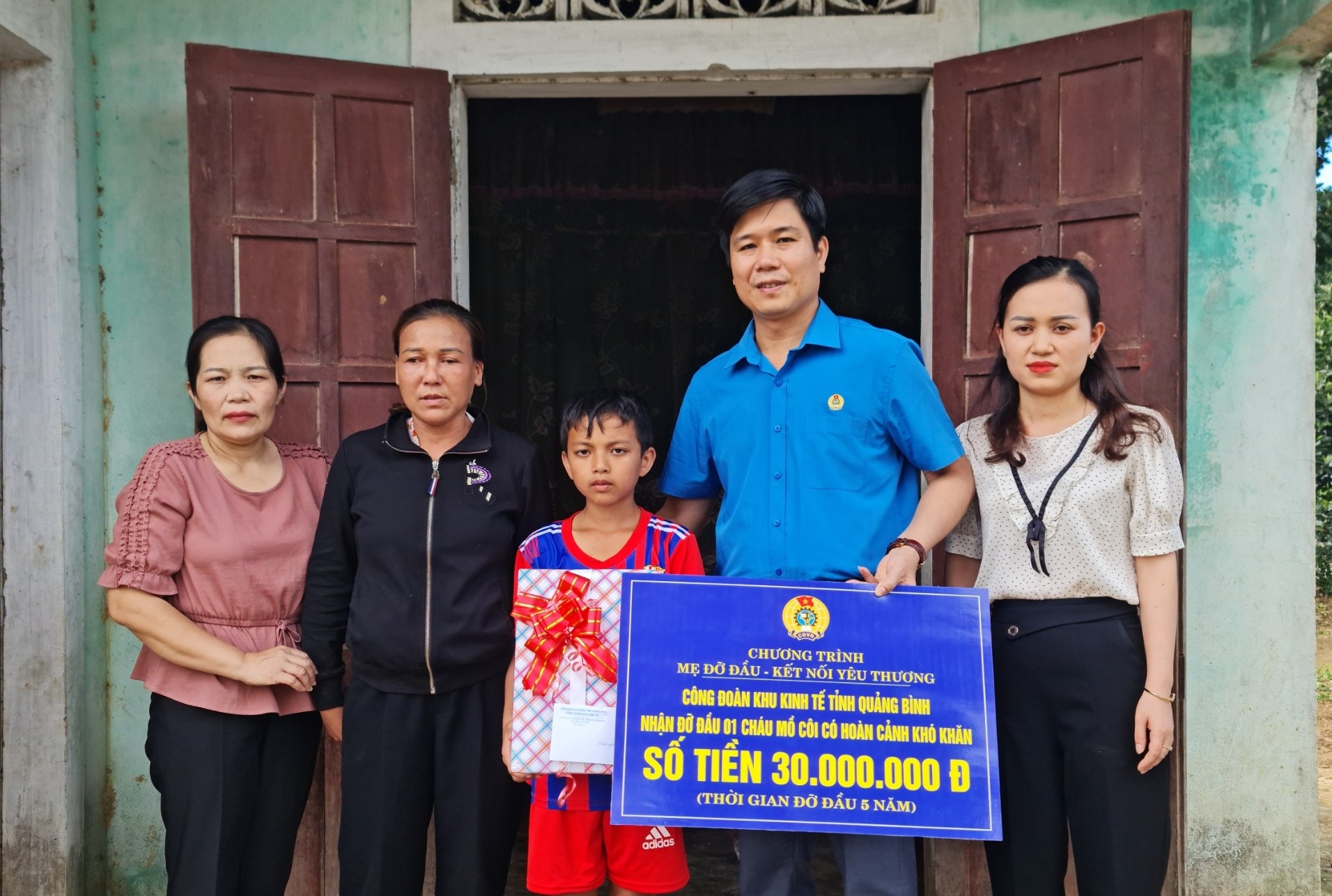 Công đoàn KKT Quảng Bình hưởng ứng Tháng Công nhân bằng các hoạt động thiết thực Công đoàn KKT Quảng Bình hưởng ứng Tháng Công nhân bằng các hoạt động thiết thực