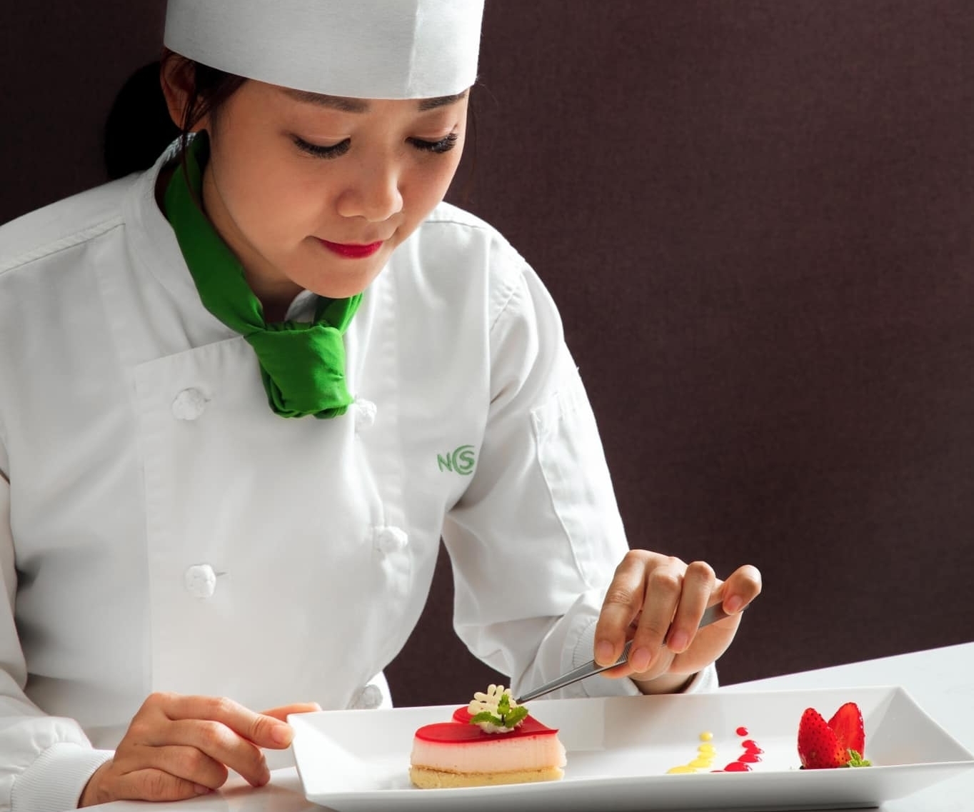 Suất ăn ca của người lao động được chế biến đạt tiêu chuẩn quốc tế Suất ăn ca của người lao động được chế biến đạt tiêu chuẩn quốc tế