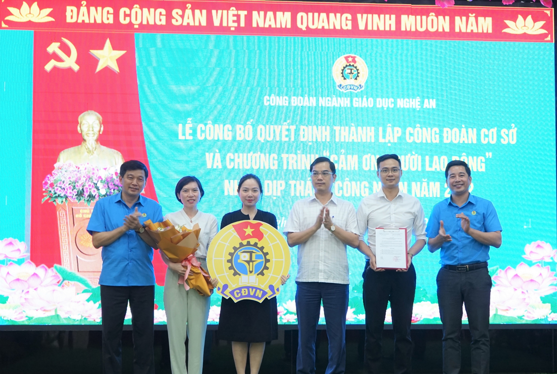 Công đoàn ngành Giáo dục Nghệ An thành lập công đoàn cơ sở, kết nạp 178 đoàn viên