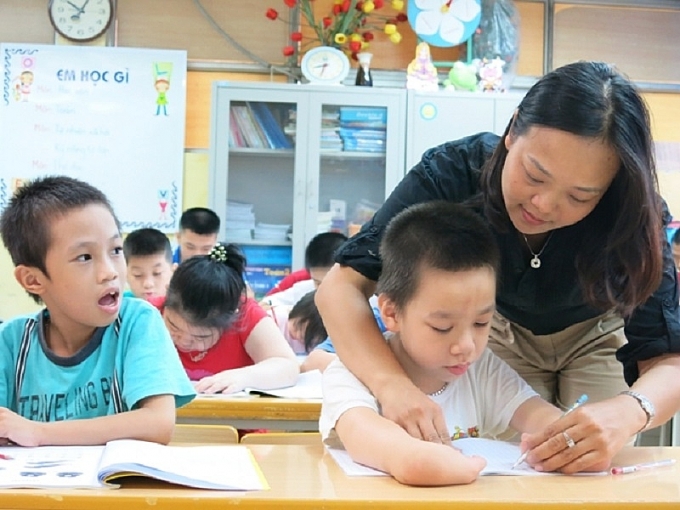 Trẻ khuyết tật đi học: đường đến trường vẫn còn xa