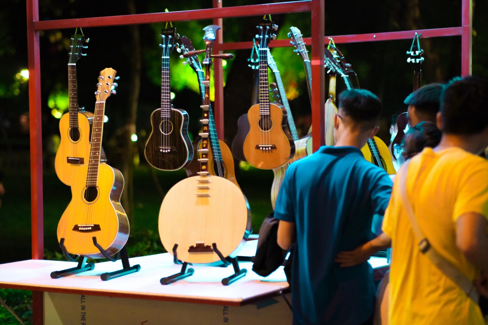 Ấn tượng Phố đêm Hoàng thành Huế