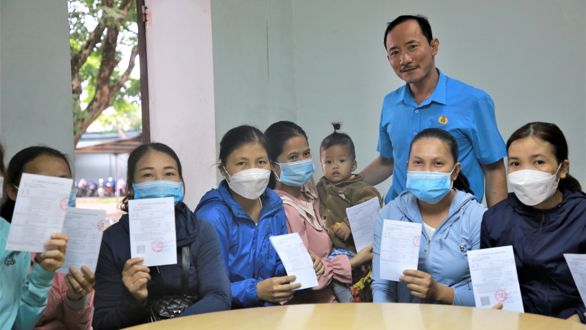 LĐLĐ tỉnh Quảng Trị cùng với liên ngành "buộc" doanh nghiệp thanh toán nợ BHXH cho NLĐ