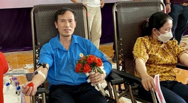Công đoàn Lào Cai: Gửi nghĩa tình trong những giọt máu hồng Công đoàn Lào Cai: Gửi nghĩa tình trong những giọt máu hồng