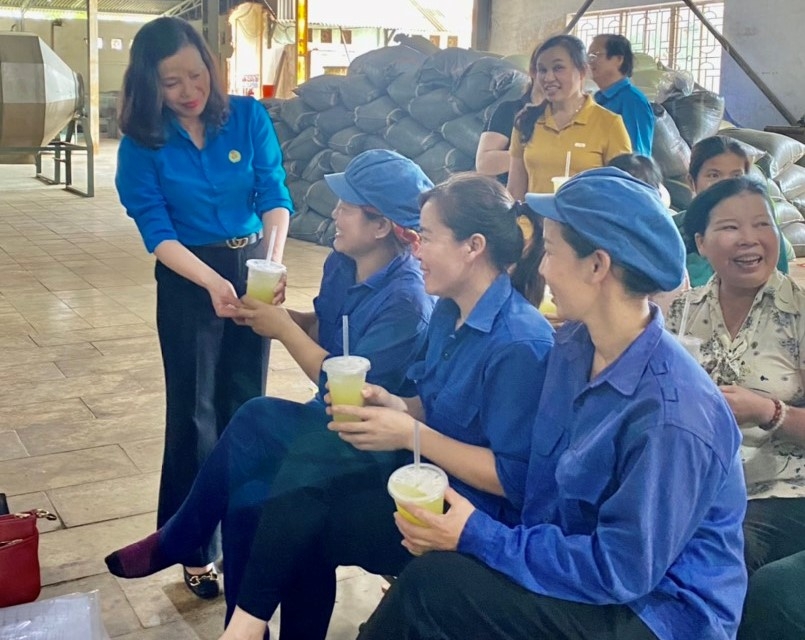 Công đoàn ngành Nông nghiêp và PTNT Nghệ An: Nhiều hoạt động ý nghĩa, thiết thực Công đoàn ngành NN&PTNT Nghệ An tổ chức nhiều hoạt động ý nghĩa để cảm ơn NLĐ